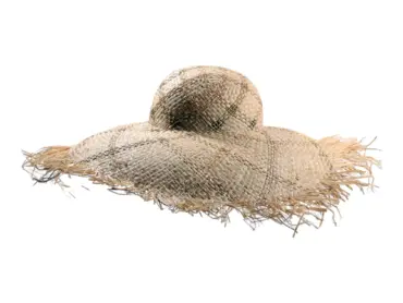 Cloche Raffia-Dream – Sommerhut aus Raffia mit ausgefranster Krempe.