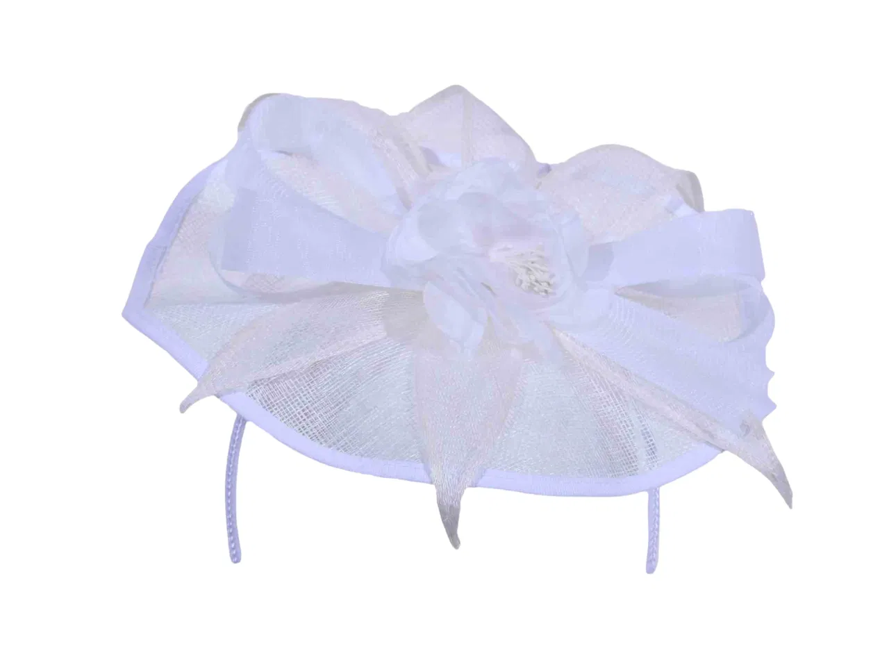 Fascinator mit Masche aus Sisal in Weiß.