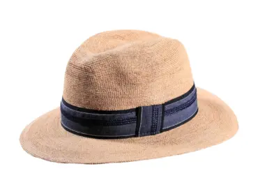 Sommerhut Fedora gehäkelt aus Raffia mit marineblauem Leinenband