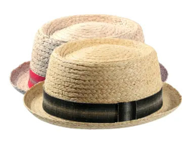 Pork Pie Sommerhut aus Raffia mit gestreiftem Hutband in Schwarz oder Rot
