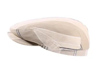 Helle Schiebermütze "aus Baumwolle