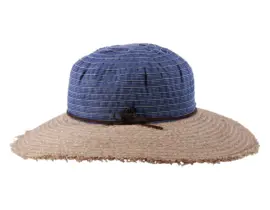 altbarer Sommerhut Cloche mit breitem Raffiarand und gestreifter Stoffkrone