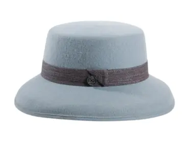 Cloche Wolle Teo Cotone in Elfenbein, Blau und Moos – Handmade Schweiz